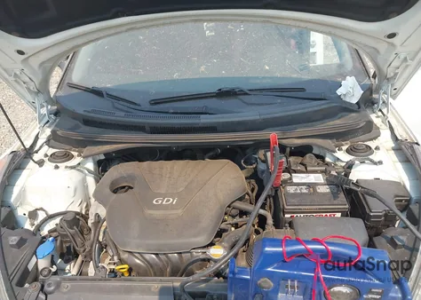 2012 Hyundai Veloster Base W/Red/Black из США, поврежденный, VIN KMHTC6AD7CU021221